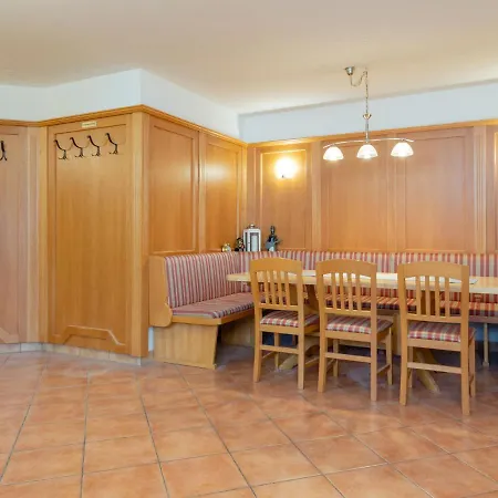 Centrally Located With Sauna Near Kaprun 아파트 피센도르프